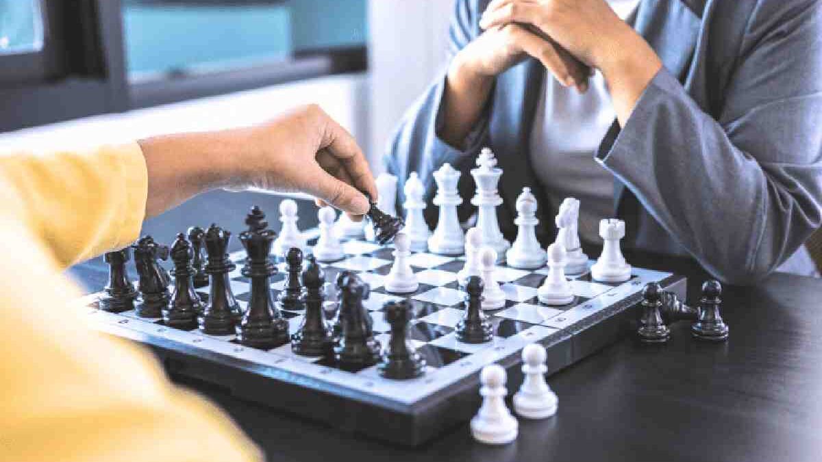 How To Play and Bet on Chess