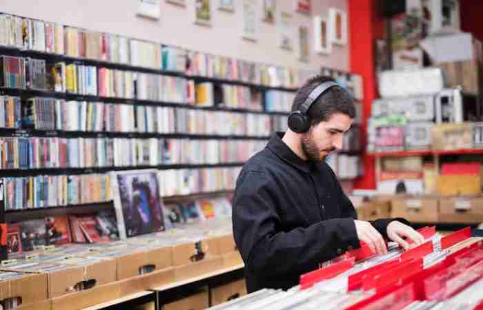 extensive game library